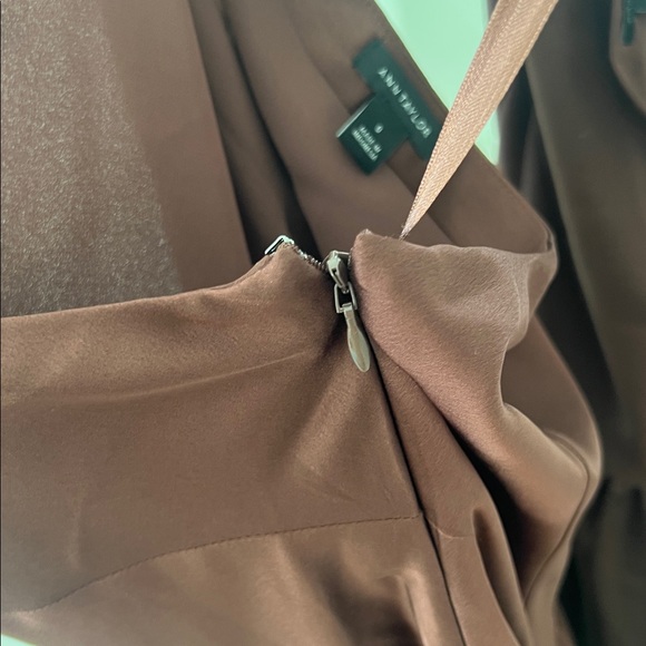 Ann Taylor One-Shoulder midi flare Dress (brown) size 0 - Picture 6 of 9